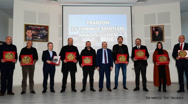 15 Temmuz Şehitleri Anadolu Lisesi Futbol Takımına Vali Ustaoğlu’ndan Teşekkür