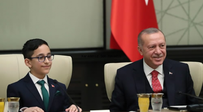 Cumhurbaşkanı Erdoğan, 23 Nisan Çocuklarını Cumhurbaşkanlığı Külliyesinde kabul etti