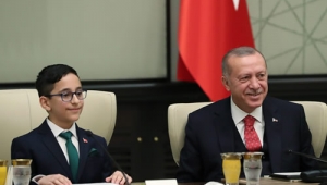 Cumhurbaşkanı Erdoğan, 23 Nisan Çocuklarını Cumhurbaşkanlığı Külliyesinde kabul etti
