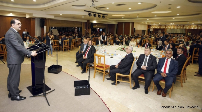 Bakan Dönmez,''
