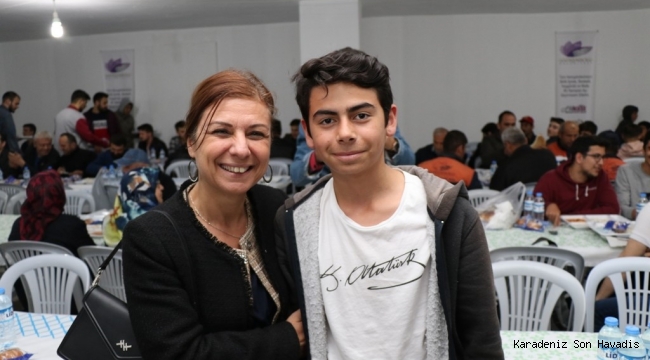 Başkan Köse, Orucunu Vatandaşlarla Birlikte Açtı