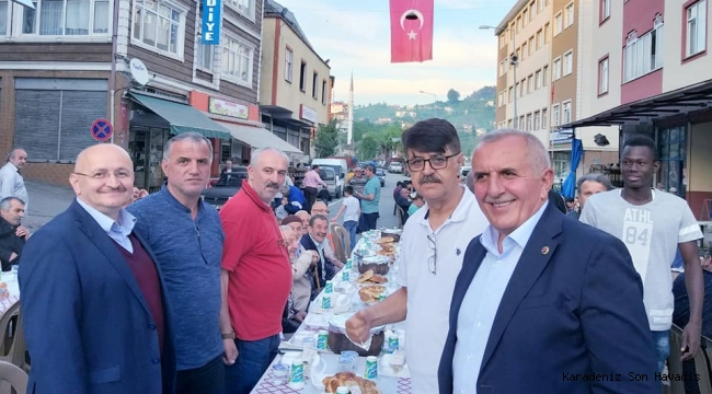 Kendirli Belediyesi İftar Programına Yoğun İlgi