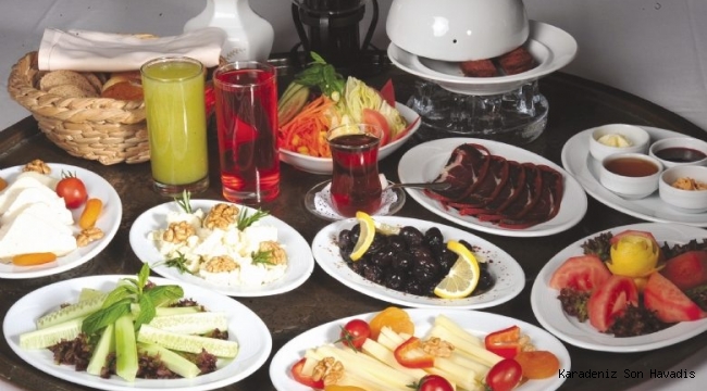 REFLÜSÜ OLANLAR ORUÇ TUTARKEN NELERE DİKKAT ETMELİ?
