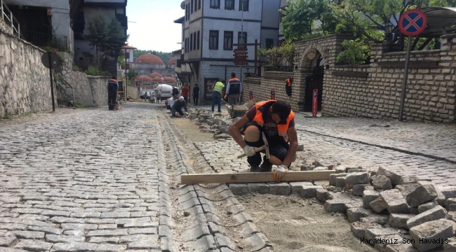 Tarihi Çarşı Asmazlar Caddesinde Çalışmalar Sürüyor