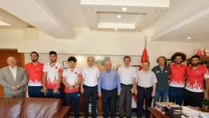 Alim, Tunceli'de Rafting Dünya Şampiyonu 2. Olan Takımını Tebrik Etti