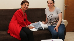 Başkan Köse Yeni Doğan Bebekleri Ziyaret Etti