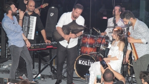 Koliva’nın konserinde gelin damat sürprizi!