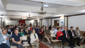 Safranbolu’da Orta Gelir ve Orta Demokrasi’den Çıkış Konuşuldu
