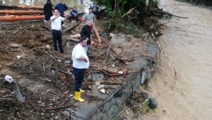 Başkan Yanmaz Sel Felaketinin Yol Açtığı Hasarlı Yerleri İnceledi