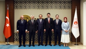 Başkan Zorluoğlu ,Ankara'da Trabzon için çalışıyor