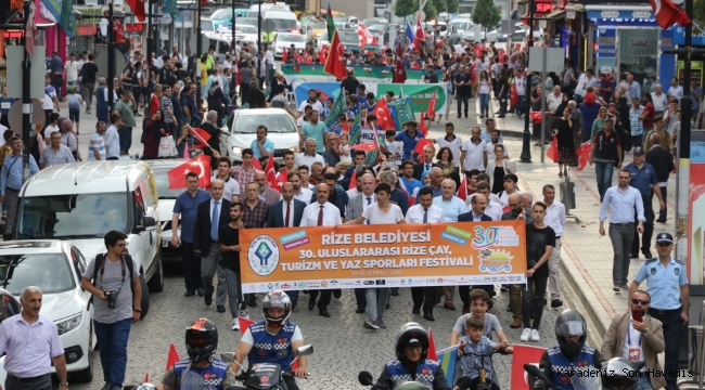 ÇAY, TURİZM VE YAZ SPORLARI FESTİVALİ KORTEJ YÜRÜYÜŞÜYLE DEVAM ETTİ.