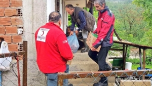 Kızılay'dan Düzce'deki selzedelere yardım