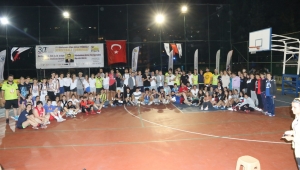  Streetball Turnuvasında, Kazananlar Ödüllerini Aldı