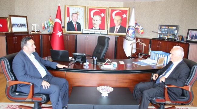 Dışişleri Eski Bakanı Yakış'tan, Başkan Yanmaz'a Ziyaret