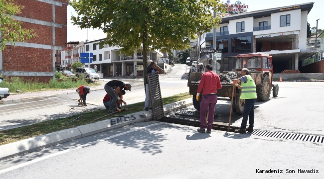 “Karasu Belediyesi İlçe Genelinde Mazgal Temizlik Çalışmalarına Devam Ediyor”