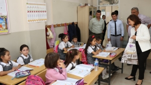 Başkan Köse’den Miniklere Hediye