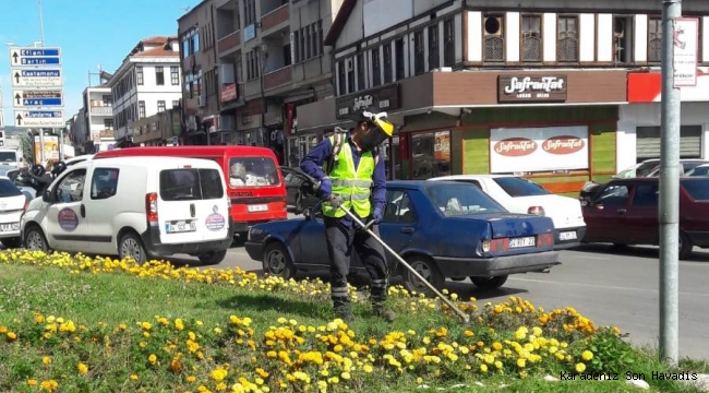 Temizlik İşleri Aralıksız Çalışıyor