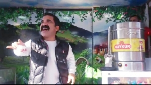 ÇOCUKLAR DUYMASIN DİZİSİNİN ÇAYCISI HÜSEYİN BU SEFER ÇAYLAR ÇAYKUR’DAN DEDİ