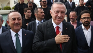 Cumhurbaşkanı Erdoğan, cuma namazını Marmara Üniversitesi İlahiyat Fakültesi Camisi'nde kıldı