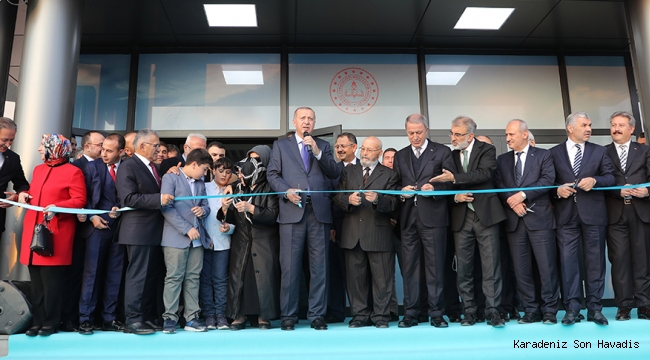 Cumhurbaşkanı Erdoğan, Kayseri'de Osman Ulubaş Köşk Anadolu Lisesi'nin açılış törenine katıldı