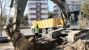 Emek Mahallesinde Alt Yapı Çalışmaları Devam Ediyor