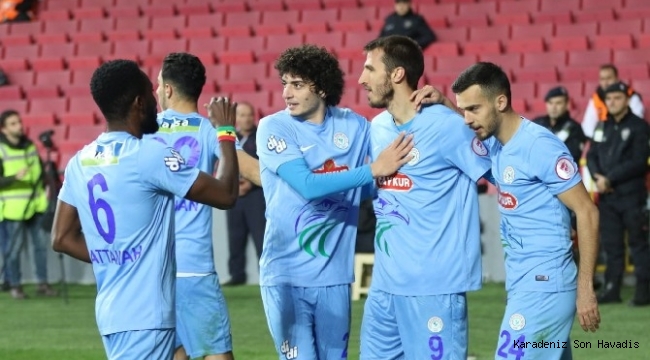 Çaykur Rizespor Samsun' da Turladı