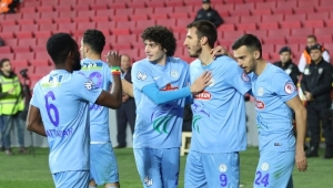 Çaykur Rizespor Samsun' da Turladı