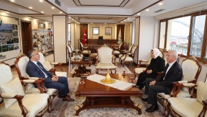  Dr. Ravza Kavakçı Vali Çeber’i makamında Ziyaret Etti