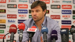 Samsunspor Teknik Direktörü Ertuğrul Sağlam, 3-0 kazandıkları Sarıyer maçını değerlendirdi.