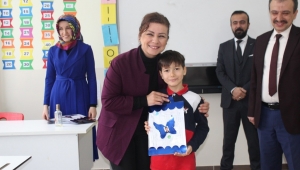 Başkan Köse Öğrencilerin Karne Heyecanına Ortak Oldu