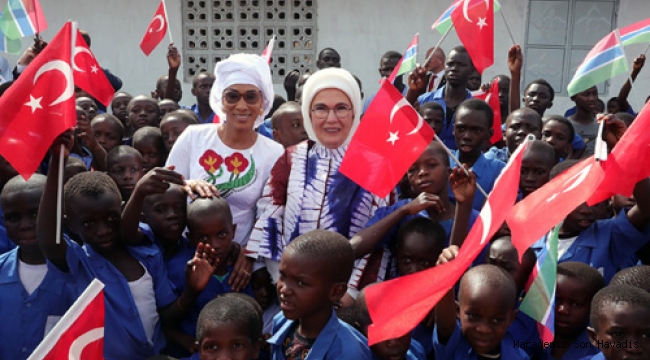 Emine Erdoğan, Gambiya'da TİKA tarafından tadilatı yaptırılan cami ve okulun açılışını yaptı
