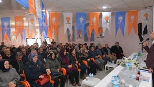 Erkan Kandemir, Afyonkarahisar'ın Sandıklı ilçesini ziyaret ederek partililer ile bir araya geldi.
