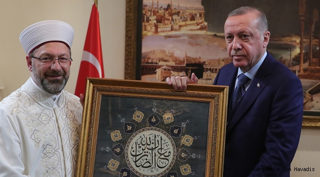 Cumhurbaşkanı Erdoğan, Diyanet İşleri Başkanı Erbaş'ı ziyaret etti
