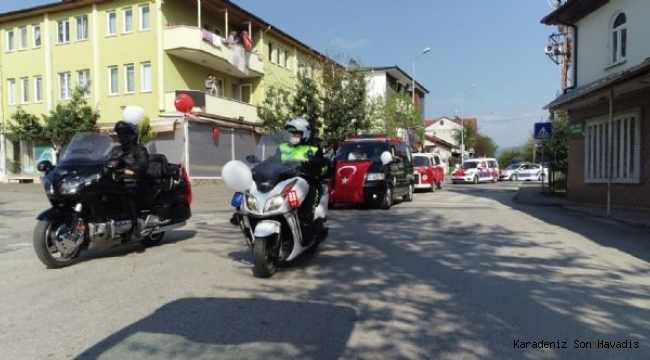 BAYRAM KORTEJİ HENDEK’E NEŞE KATTI