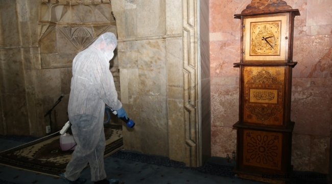 MELİKGAZİ'DE CAMİLER CUMA NAMAZINA HAZIRLANIYOR