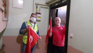 Rize'de Binlerce Türk Bayrağı Dağıtıldı