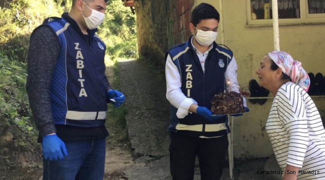Vefa Destek Grubundan Doğum Günü Sürprizi