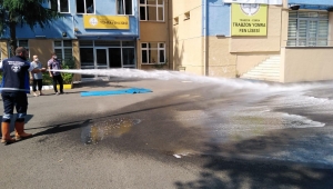 YKS ÖNCESİ OKUL BAHÇELERİ YIKANDI