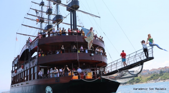 Akçakoca Belediyesi’ne ait gezi teknesi Karadeniz turlarına başladı