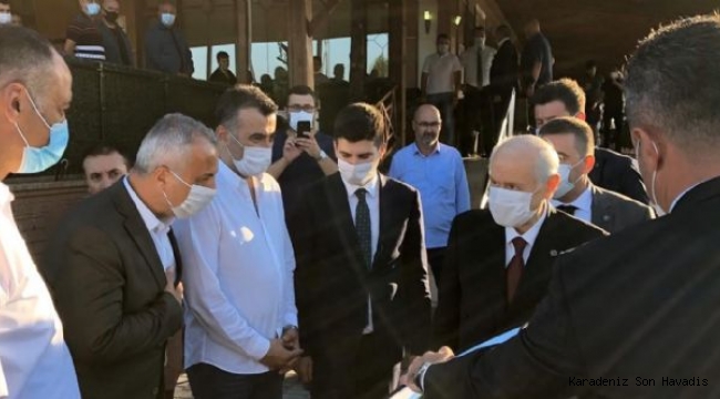 DEVLET BAHÇELİ HENDEK'TE MOLA VERDİ