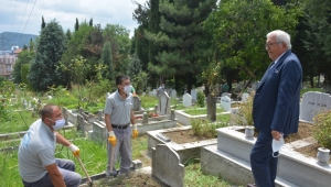 MEZARLIKLAR BAYRAMA HAZIRLANIYOR