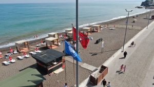 Akçakoca'da 3 Plaja Mavi Bayrak çekildi