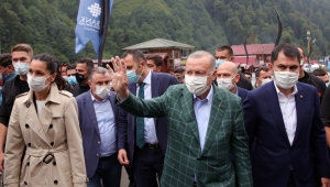 Cumhurbaşkanı Erdoğan, Ayder Yaylası'nda incelemelerde bulundu