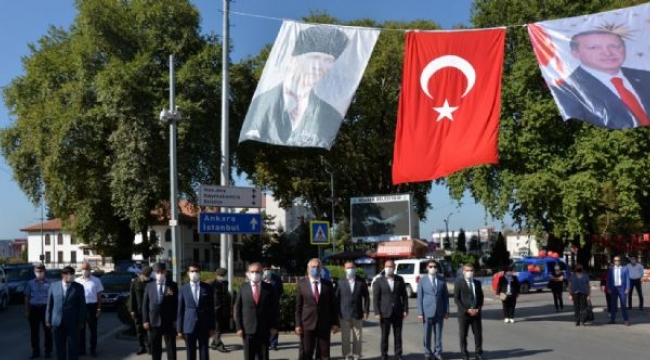 HENDEK´TE ZAFER BAYRAMI TÖRENİ DÜZENLENDİ