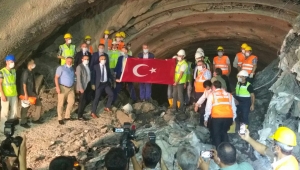 SALARHA TÜNELİNDE IŞIK GÖRÜNDÜ