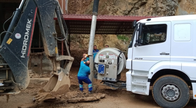 TRABZON BÜYÜKŞEHİR HEYELANIN İZLERİNİ SİLİYOR