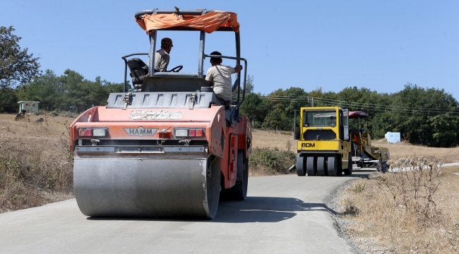 Beton yol çalışmaları Ahibaba Mahallesi’nde devam ediyor