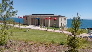 Bitlis Ahlat Cumhurbaşkanlığı Külliyesi ile Gençlik Merkezi’ne Form İmzası