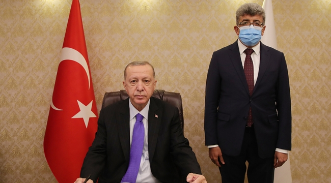 Cumhurbaşkanı Erdoğan, Van Valiliğini ziyaret etti