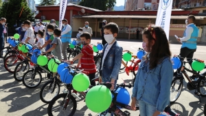  RİZE’DE EVSEL ATIKLAR HEDİYEYE DÖNÜŞTÜRÜLDÜ…